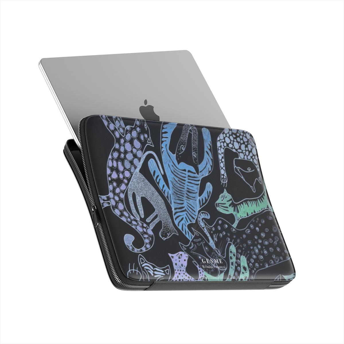 Šokančios Lyg Tai Katės, Lyg Ne Katės Premium Laptop Sleeve