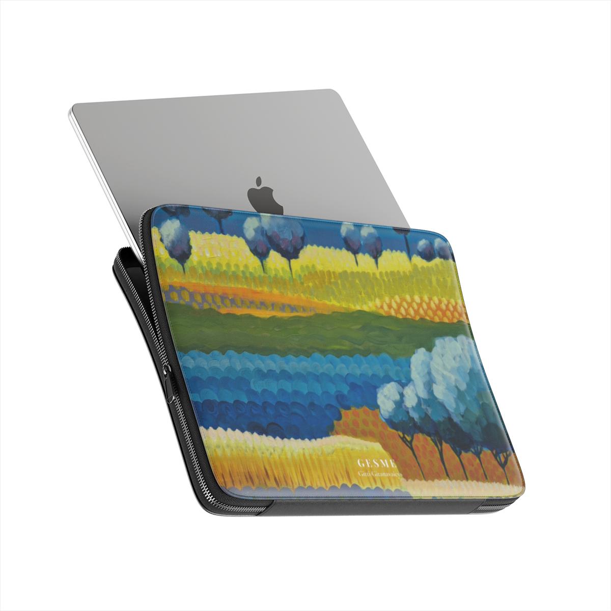 Kitoje Upės Pusėje Premium Laptop Sleeve