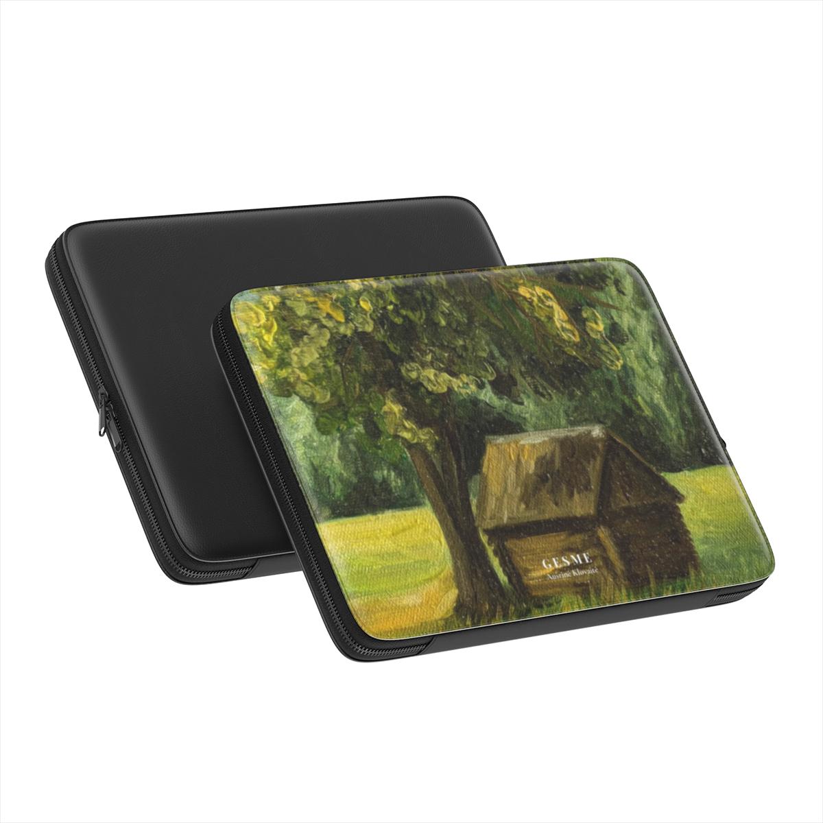 Po Medžiu Patogu Premium Laptop Sleeve